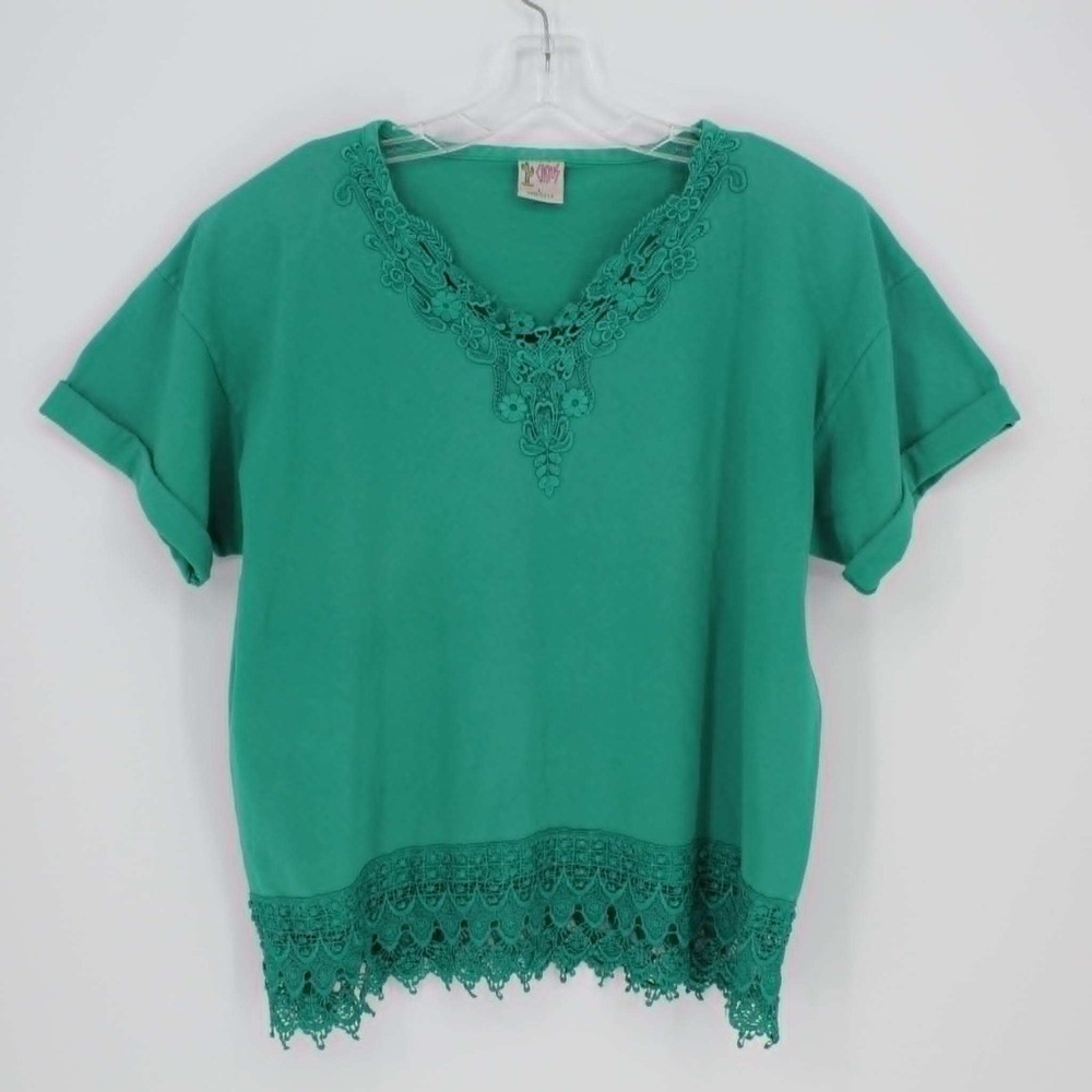 Cactus California Vintage Women's Green Lace Trim V-Neck Short Sleeve Tee Size L